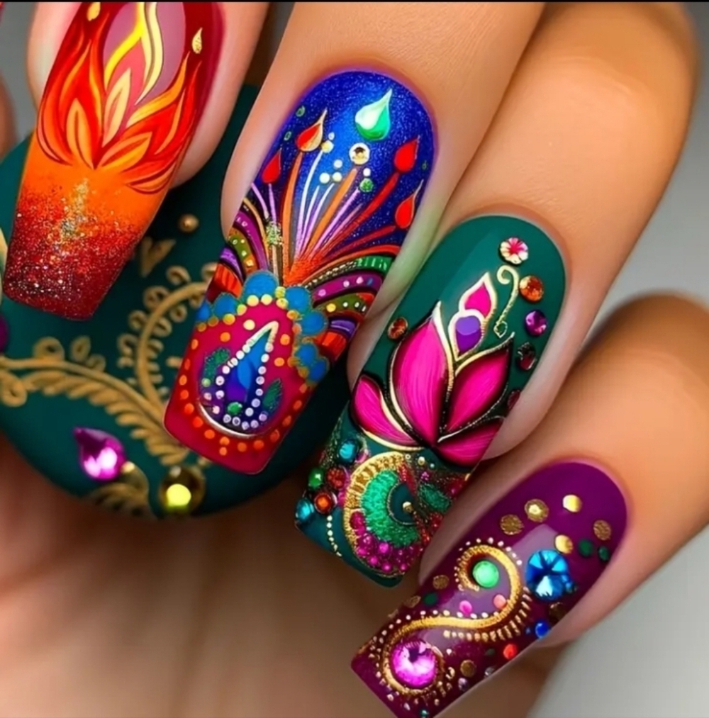 🔥3/$21 Colorful Artistic Press On False Nail Set
